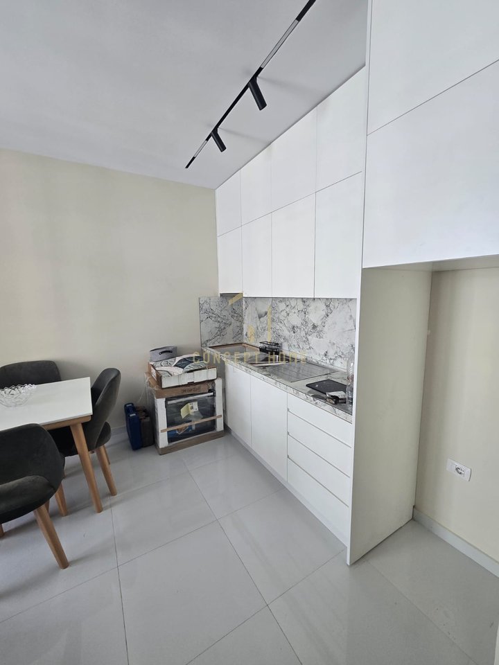 Jepet me qera Apartament 1+1 te Univers City