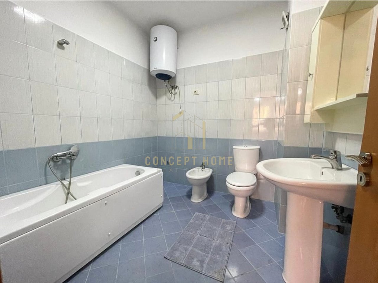 Jepet me qera apartament 2+1+2 Ne Astir