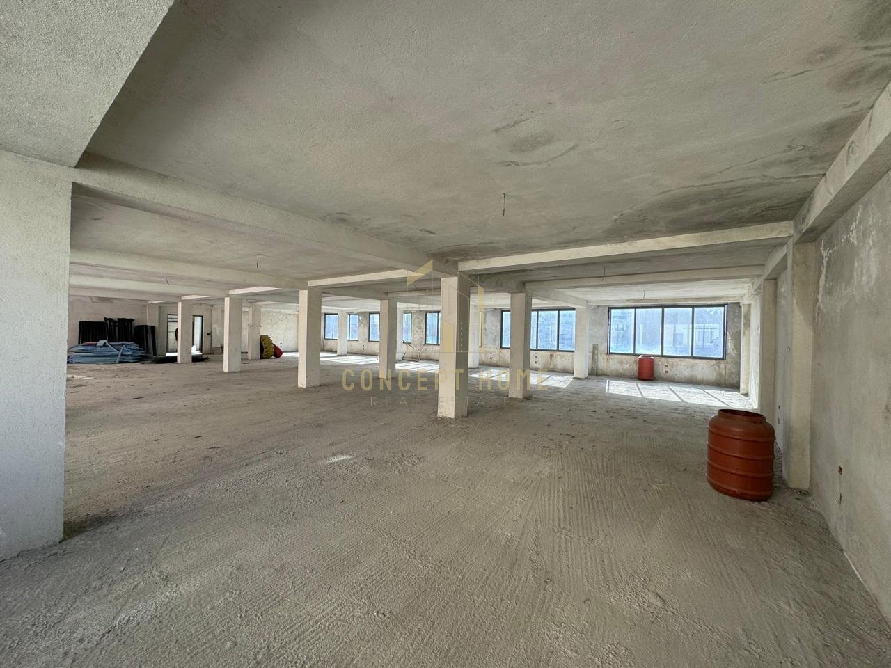 Business premises for rent at Arrow Palace
