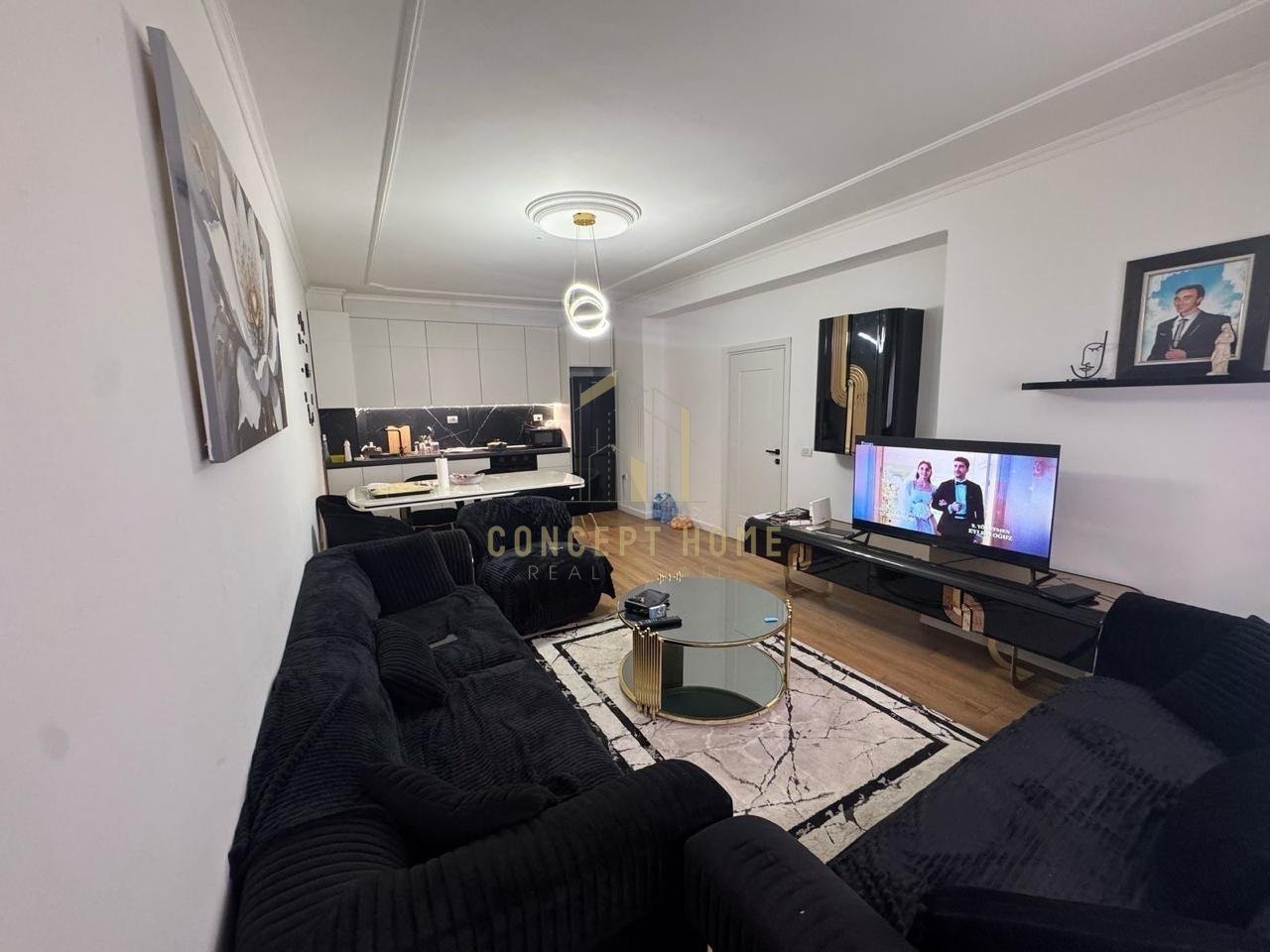 Shitet apartament 2+1 ne Porcelan