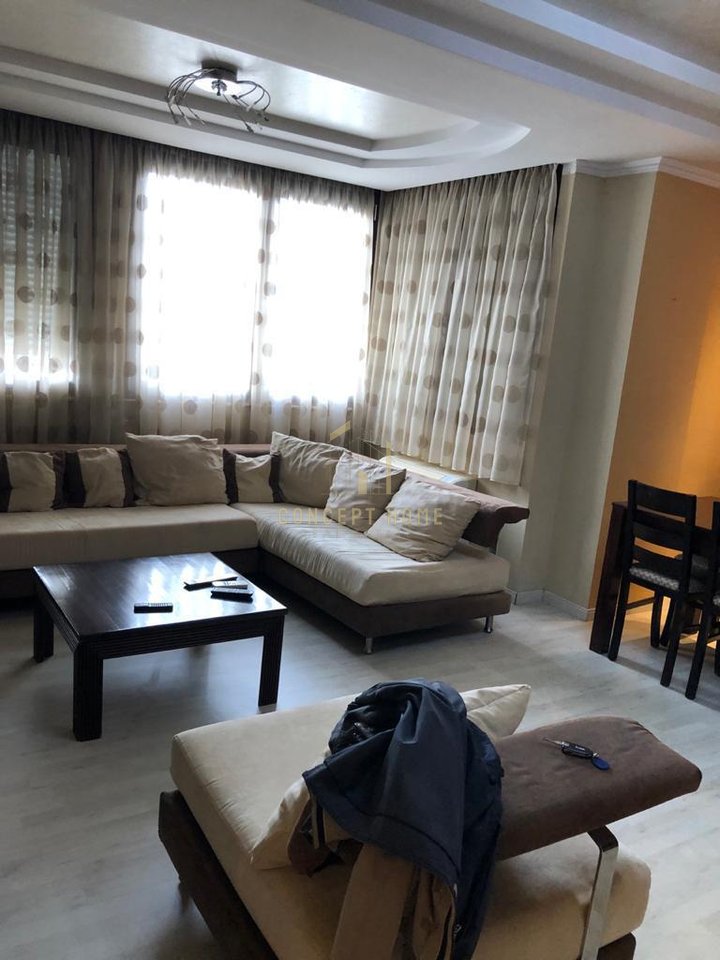 Appartamento 2+1 in Affitto a Bllok, Tirana - 1000€ | 100 m²