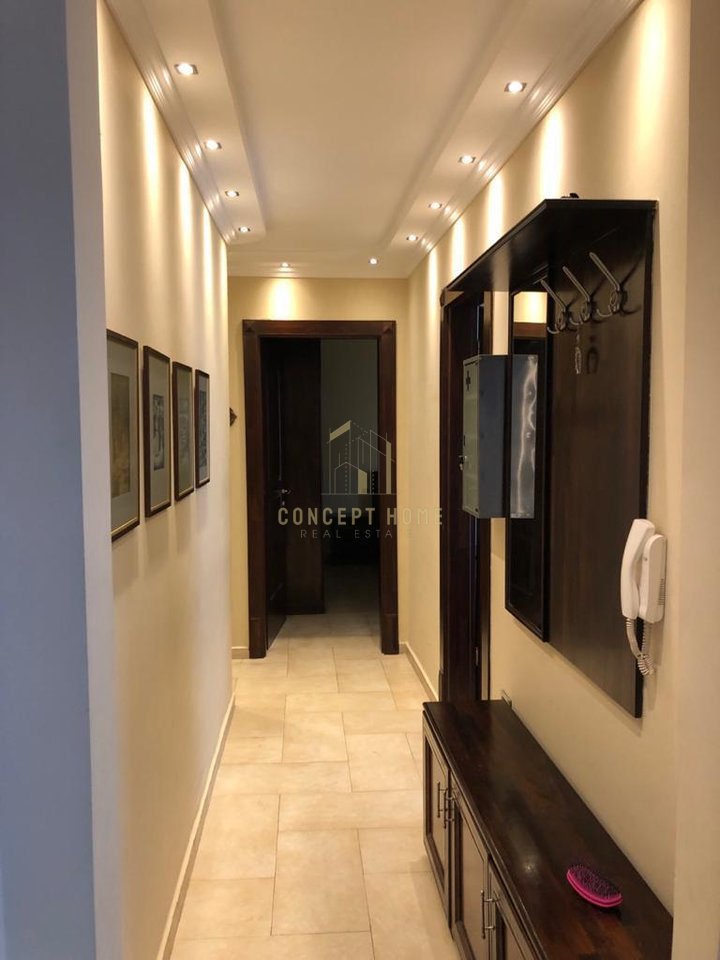 Appartamento 2+1 in Affitto a Bllok, Tirana - 1000€ | 100 m²