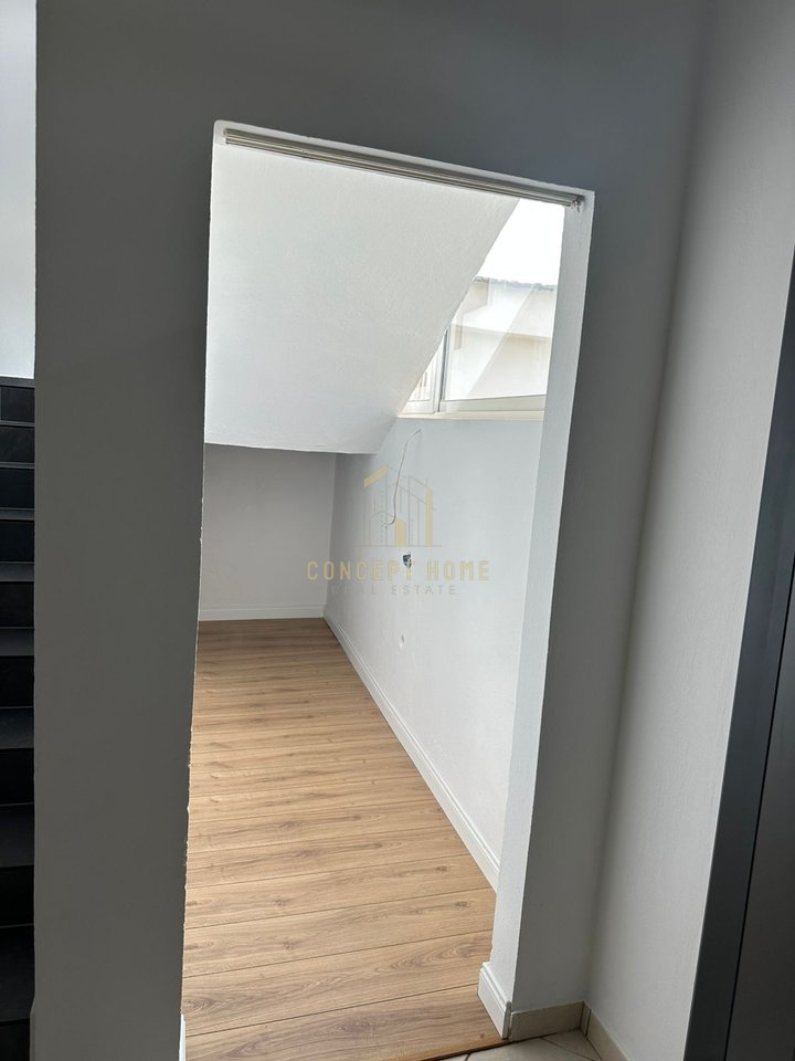 Shitet shtëpi private 2-katëshe në Kamëz