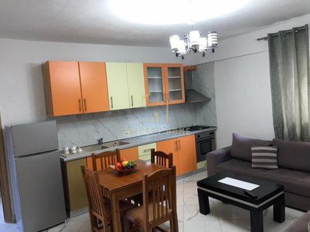 Affittasi casa privata 1+1 a Laprak.