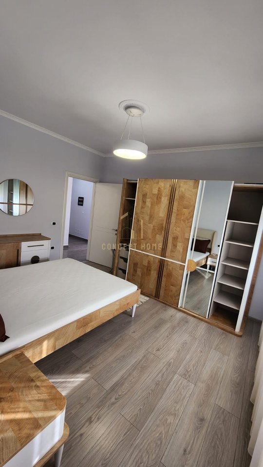 Apartament 3+1+2 Me Qira në Liqeni i Thatë, Tirana - 1500€ | 130 m²
