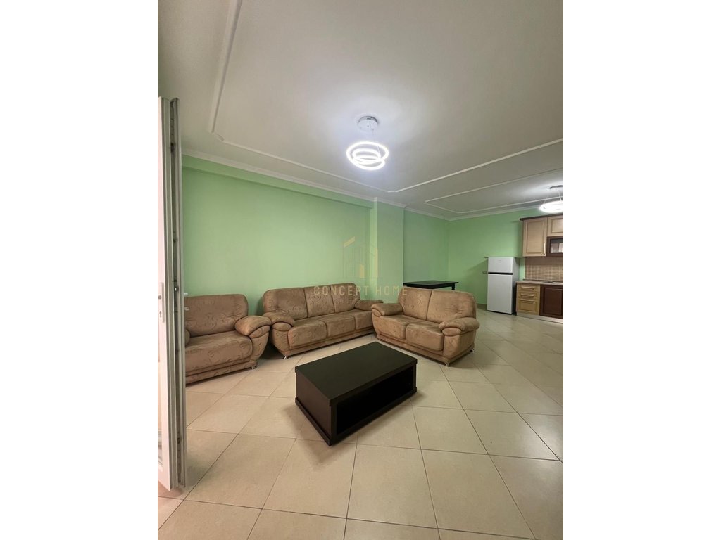 Jepet me qera Apartament 2+1+2 Ne Astir