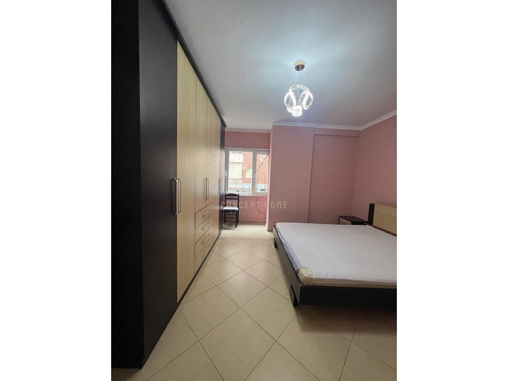 Jepet me qera Apartament 2+1+2 Ne Astir