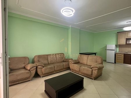 Jepet me qera Apartament 2+1+2 Ne Astir