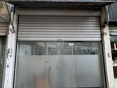 Locale commerciale in affitto ad Astir.