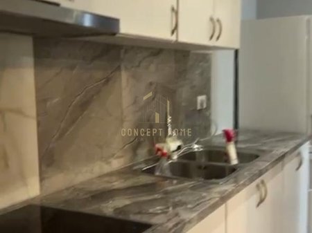 Si affitta il terzo piano di una villa privata a Yzberisht.