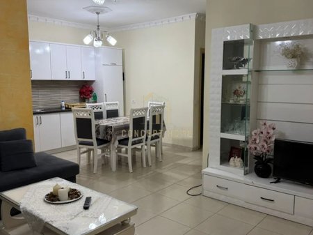 Shitet apartament 2+1 ne Babrru prane Unazes se Madhe