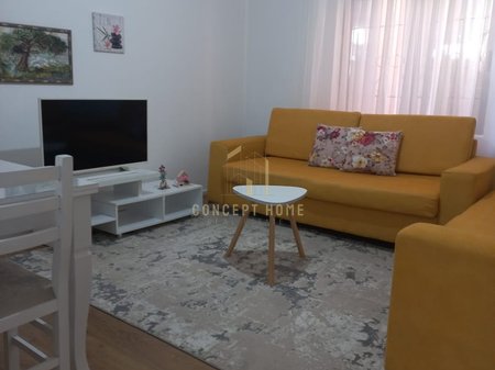 Affittasi casa 1+1 con parcheggio a 5 Maggio.