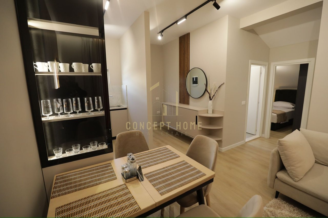 Jepet me qera shtepi  2+1+ Parkim Kodra e Priftit.