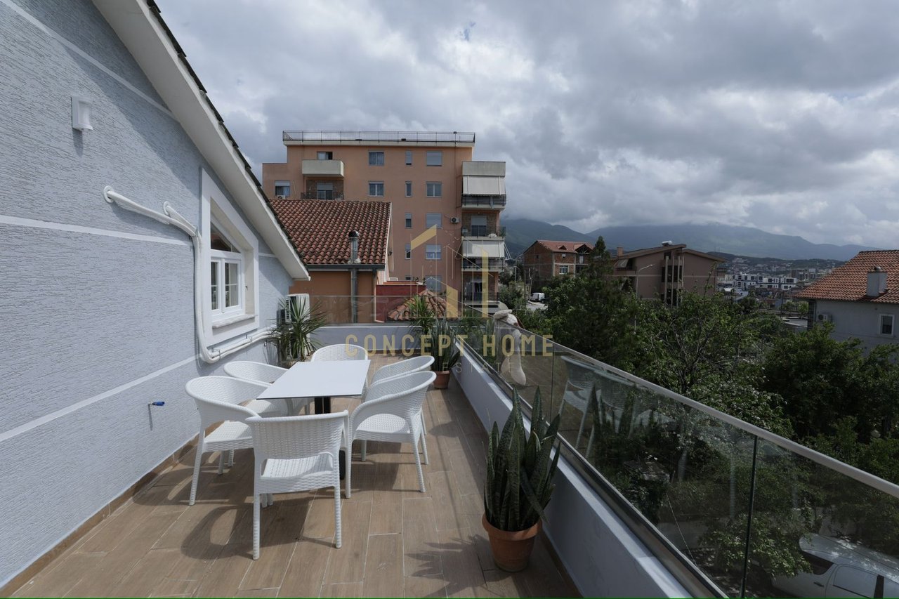 Jepet me qera shtepi  2+1+ Parkim Kodra e Priftit.