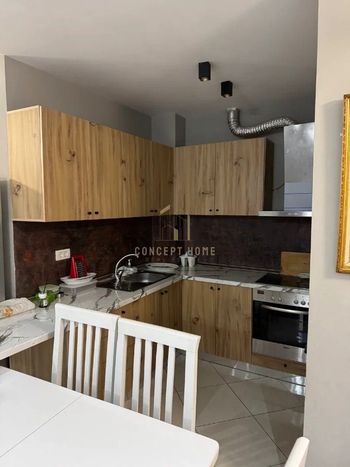 Jepet me qera apartament 3+1 tek Kopeshti Botanik