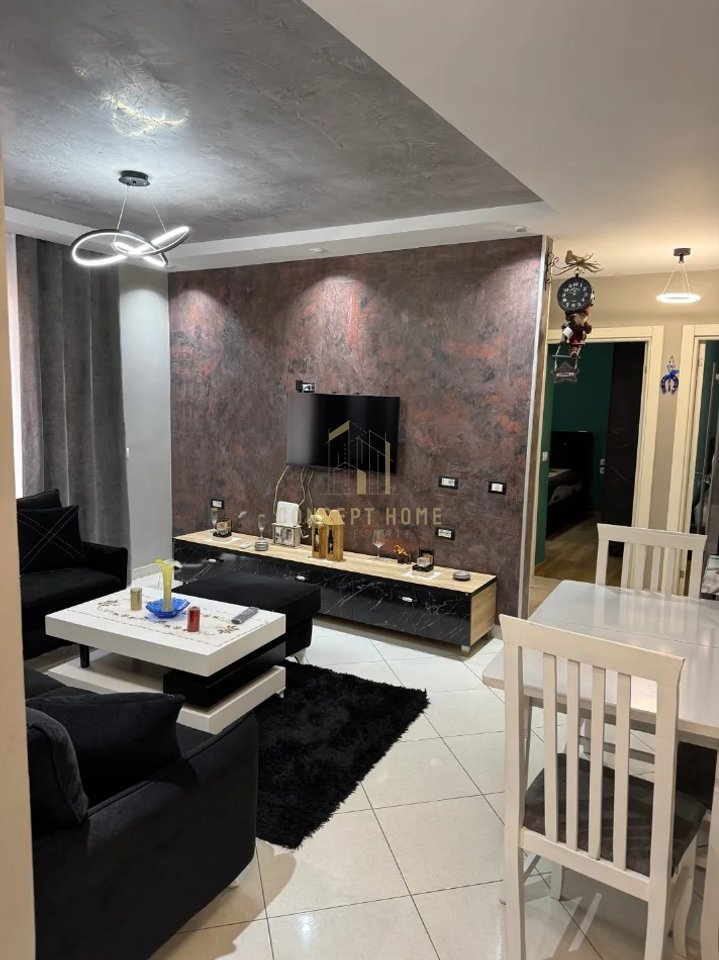 Jepet me qera apartament 3+1 tek Kopeshti Botanik