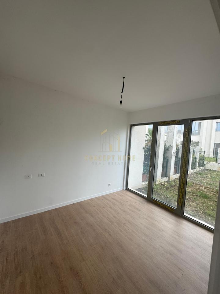 Affittasi villa con 2 posti auto - Non arredata a Green Valley