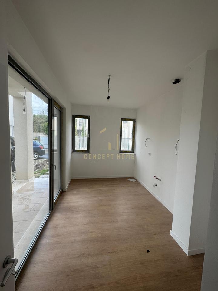 Affittasi villa con 2 posti auto - Non arredata a Green Valley