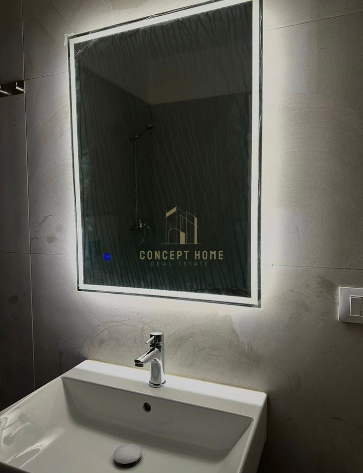 A 2+1+2 apartment is for rent in 5 Maj.