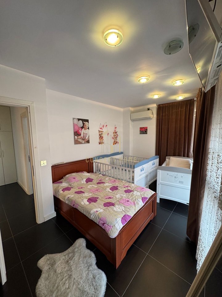 Affittasi Duplex 2+1 a Komuna E Parisit/1.100€ Euro