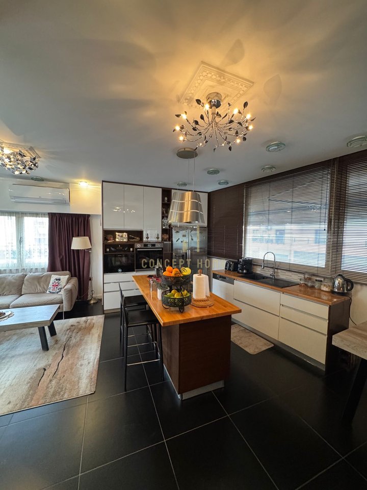 Affittasi Duplex 2+1 a Komuna E Parisit/1.100€ Euro