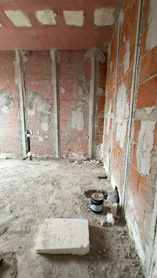 Apartament 1+1+Verande Për Shitje në ne Qendër Kamëz (Point Center) - 90,000€ | 75.13 m²