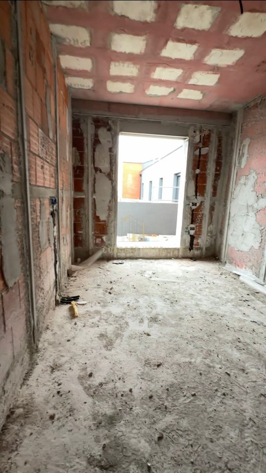 Apartament 1+1+Verande Për Shitje në ne Qendër Kamëz (Point Center) - 90,000€ | 75.13 m²