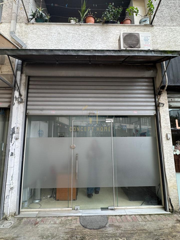 Locale commerciale in affitto ad Astir.