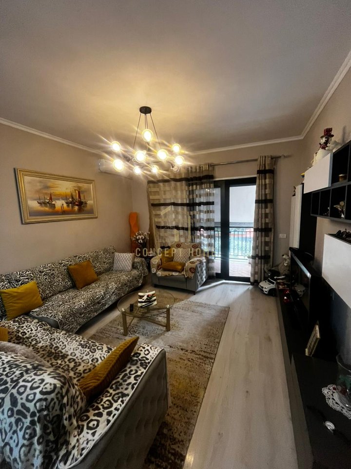 Shitet Apartament 1+1 ne Astir