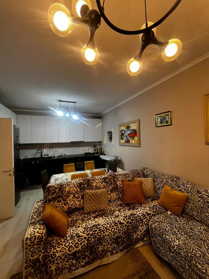 Shitet Apartament 1+1 ne Astir