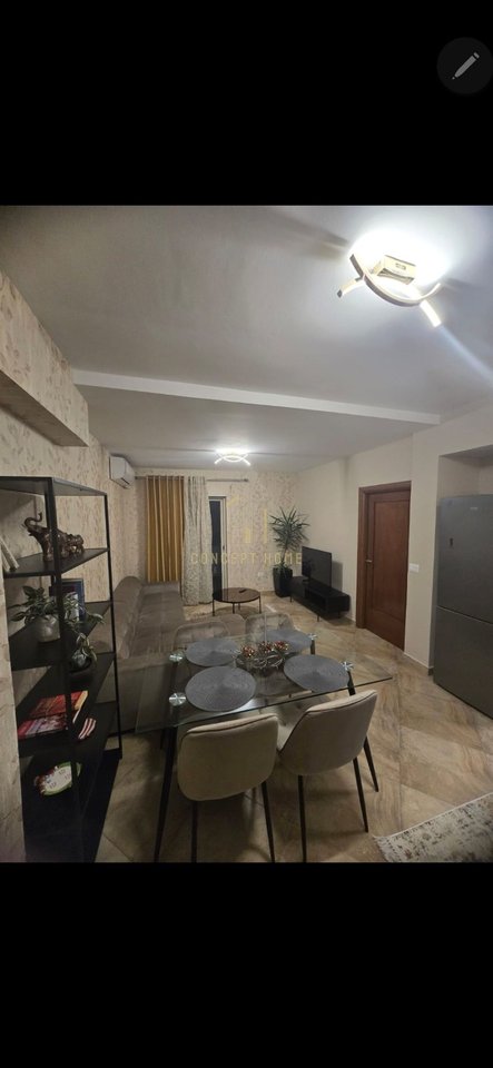 Jepet me qera Apartament 1+1 ne Qender