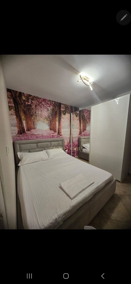 Jepet me qera Apartament 1+1 ne Qender