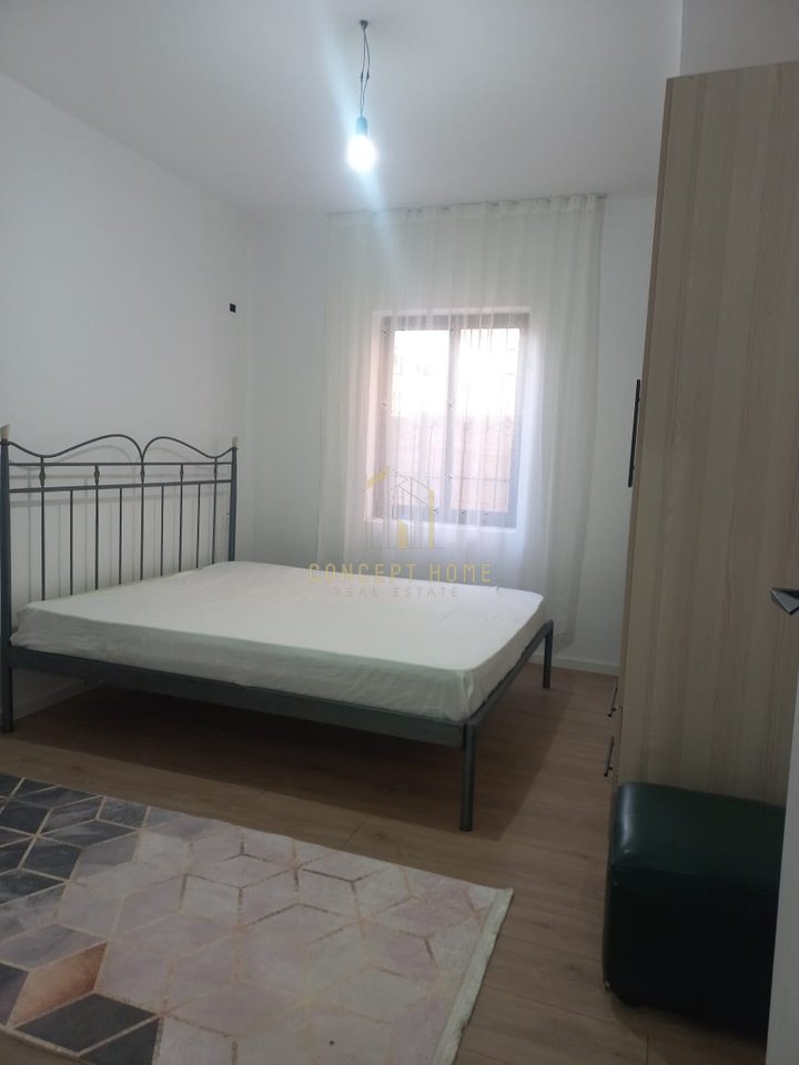 Jepet me qera shtepi 1+1+ Parkim ne 5 Maj.