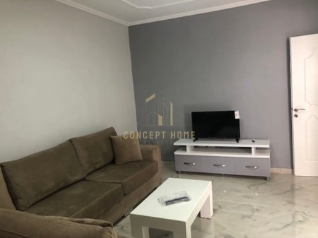 Jepet me qera Apartament 1+1 ne Xhamllik