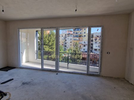 Vendesi appartamento 2+1+2 ad Ali Dem, superficie 104,52 m2