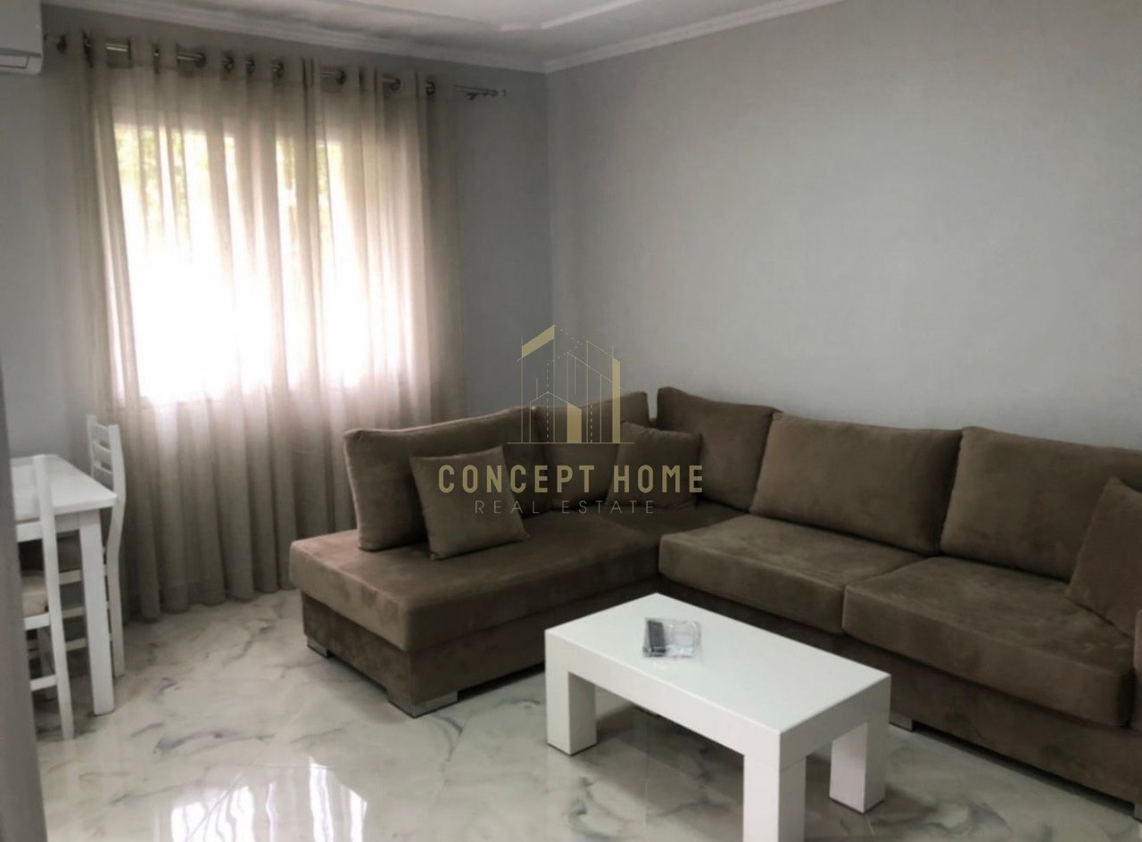 Jepet me qera Apartament 1+1 ne Xhamllik