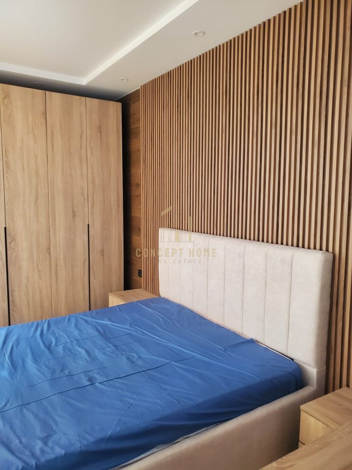 Jepet me qera shtepi 2+1+Parkim ne Astir.