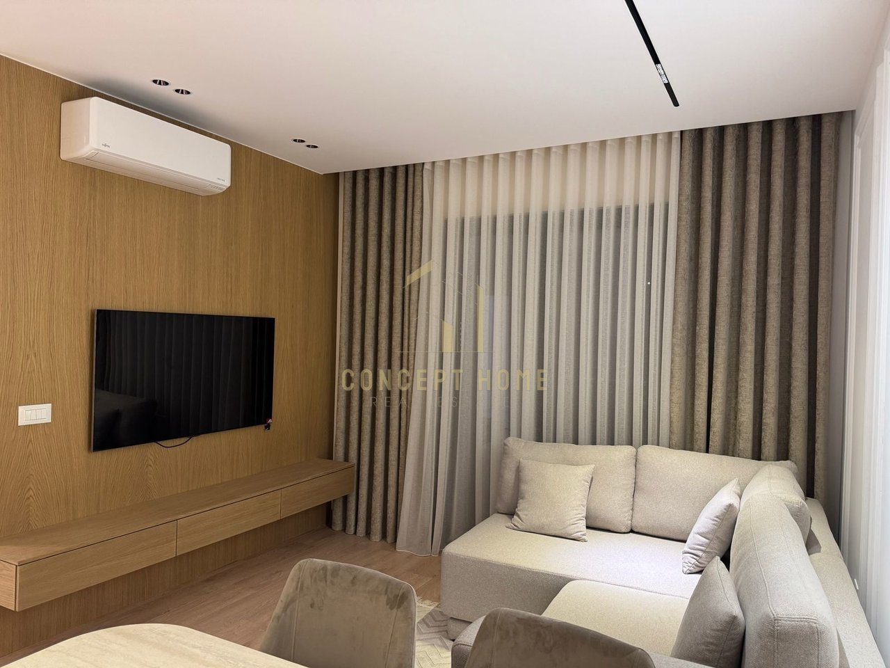 For rent 1+1 Apartment + Parking space at Komuna e Parisit