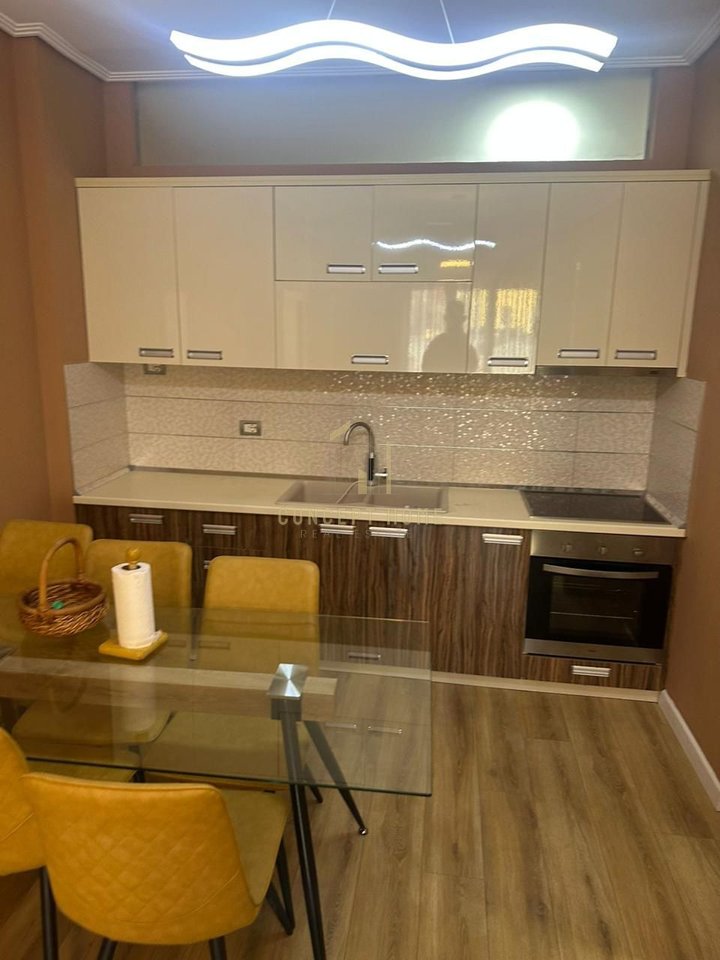 Jepet me qera apartament 2+1 tek Liqeni Artificial,Kopshti zologjik Siperfaqe 87 m2