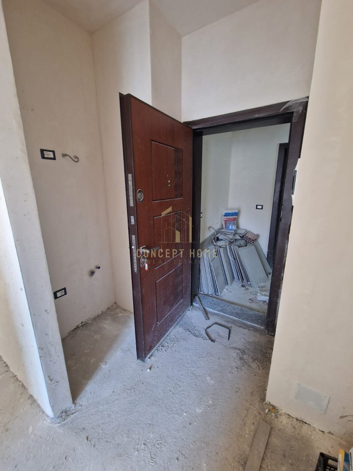 Vendesi appartamento 2+1+2 ad Ali Dem, superficie 104,52 m2