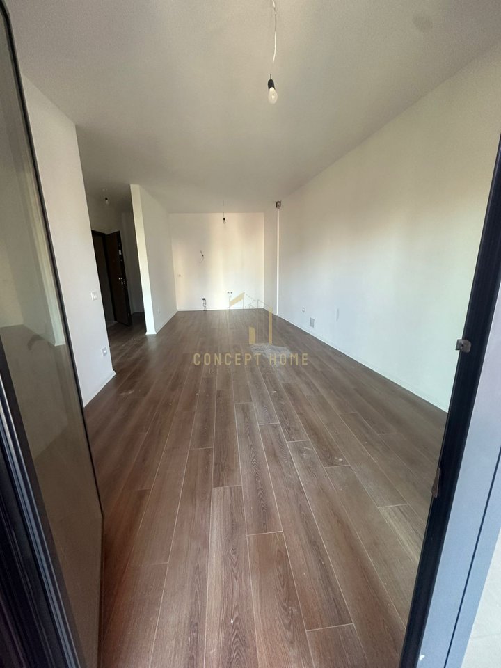 Jepet me qera apartament 1+1 tek Rruga e Kavajes