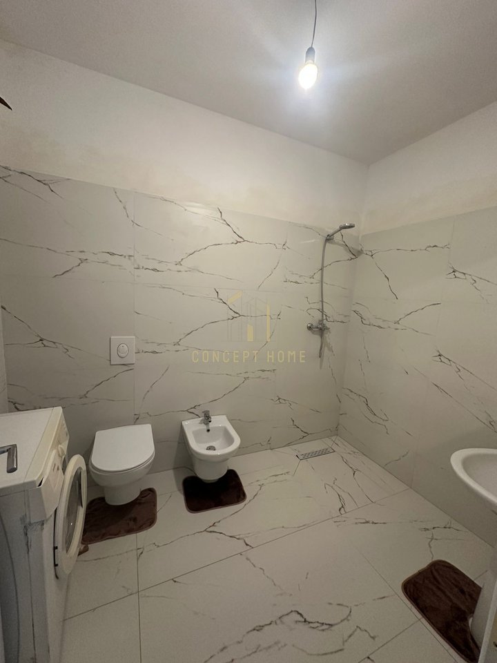 Jepet me qera 2+1 ne Kamez