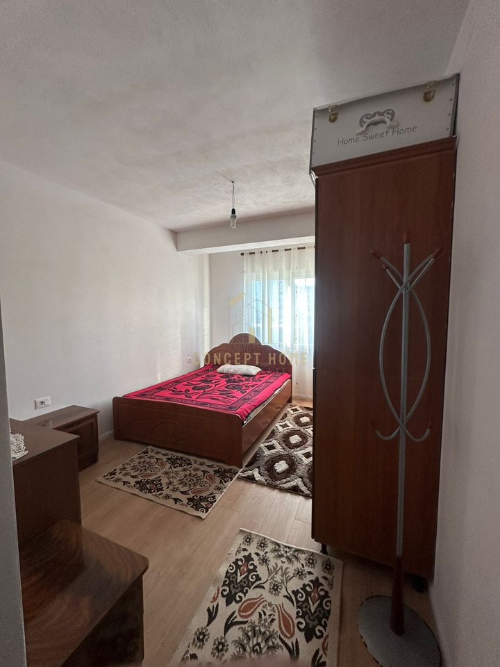 Jepet me qera 2+1 ne Kamez