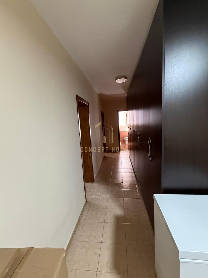 Shitet apartament 2+1+2 tek Komuna e Parisit