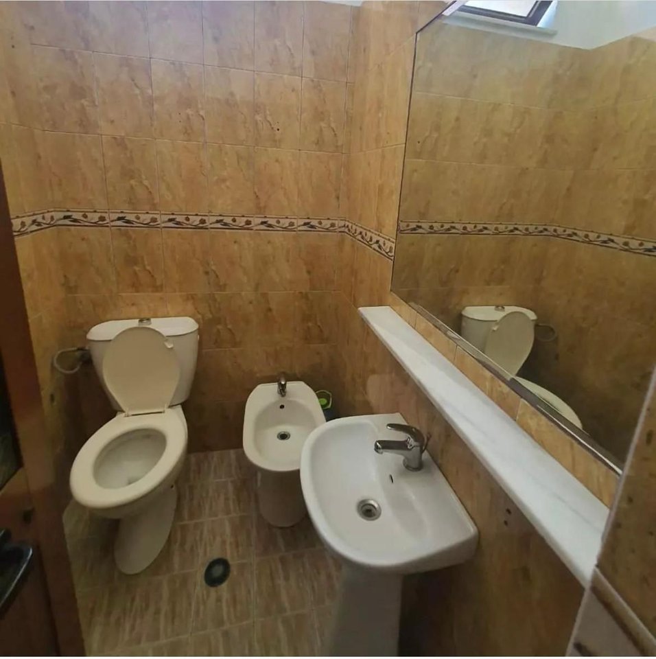 Jepet me qera Apartament 2+1+2  tek  "Zogu i zi"