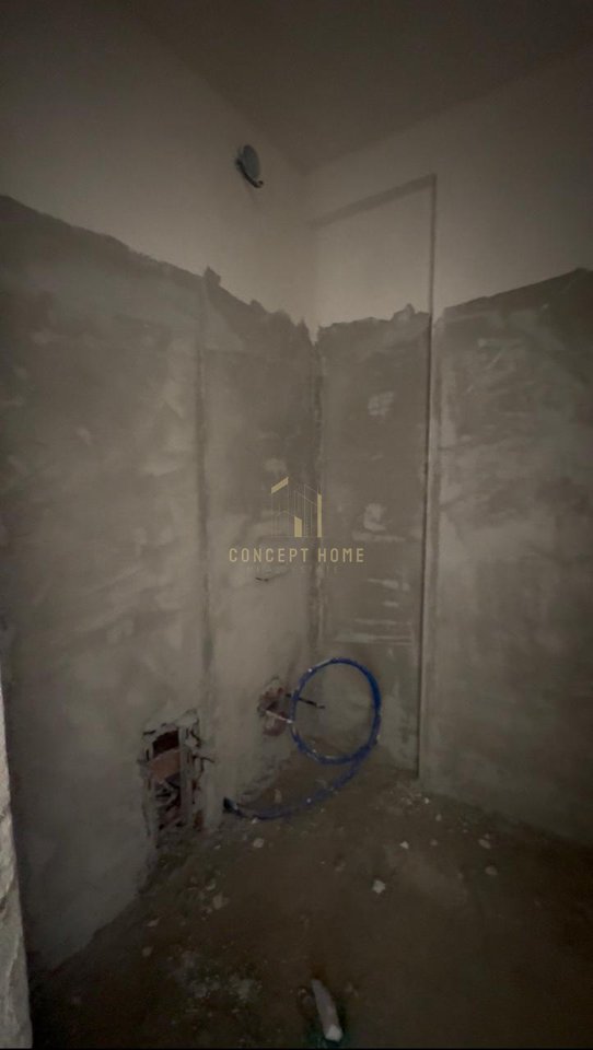 Shitet Apartament 1+1 ne Kamez