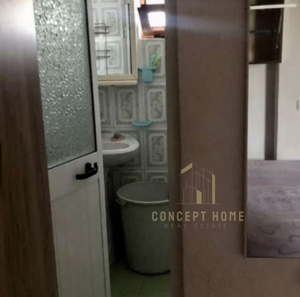 Jepet me qera shtepi  2+1+Parkim ne Shkoze.