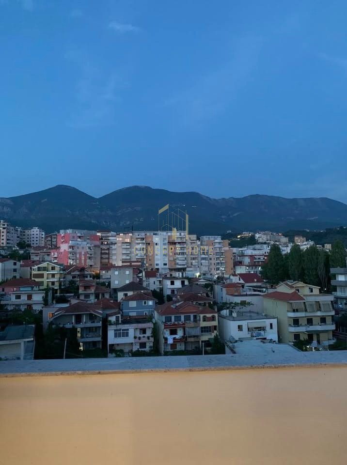 Apartment for rent 2+1+2 in Fresk