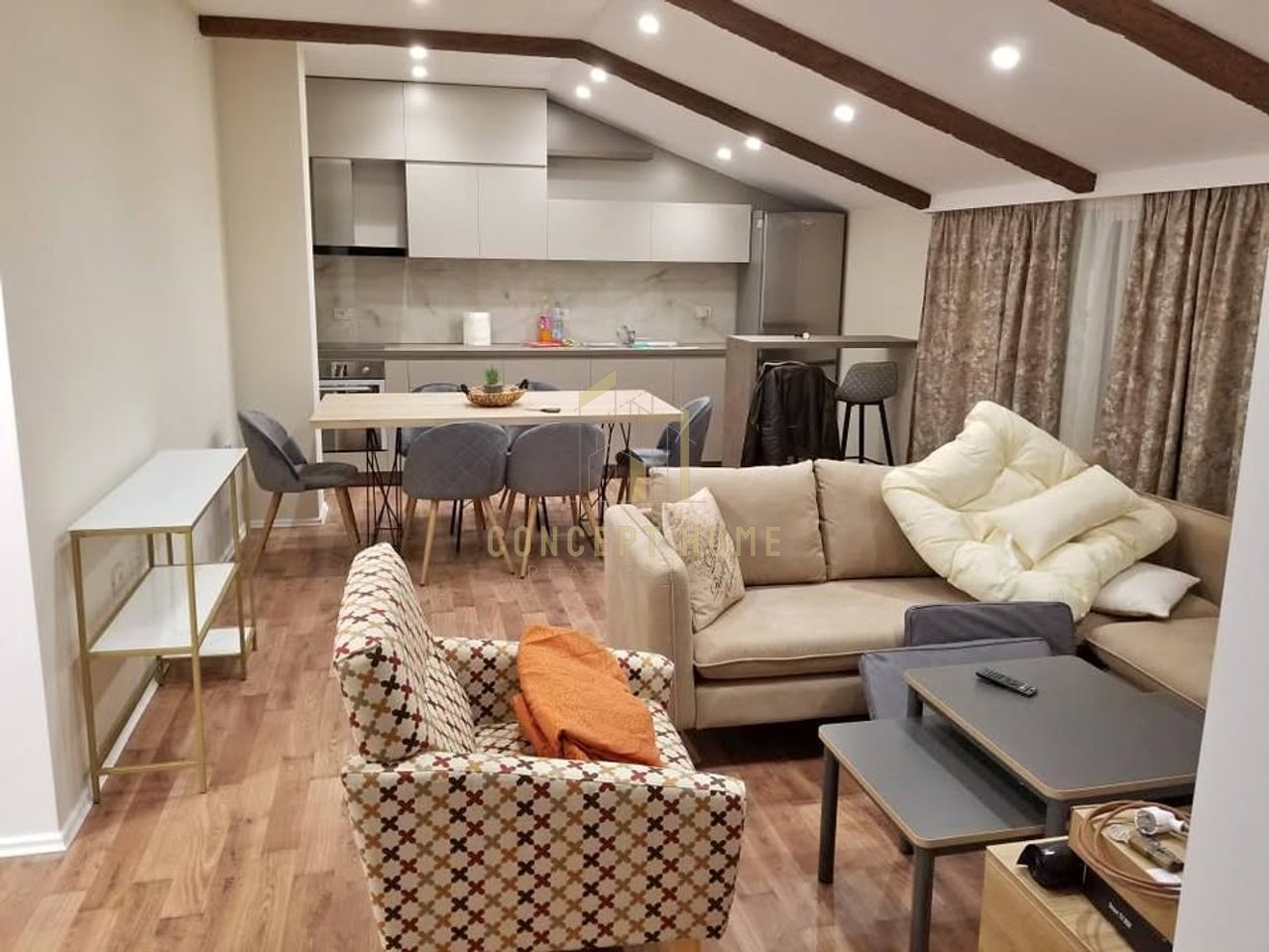 Apartment for rent 2+1+2 in Fresk