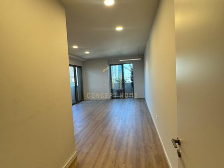 Office space for rent on Elbasan Street, Lion Park